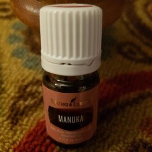 Brand new YL manuka 5 ml. Bottle